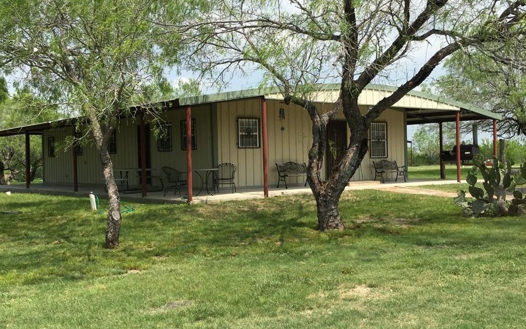 127.8 acres, Whitsett, TX, Property ID 3125820 Land and Farm