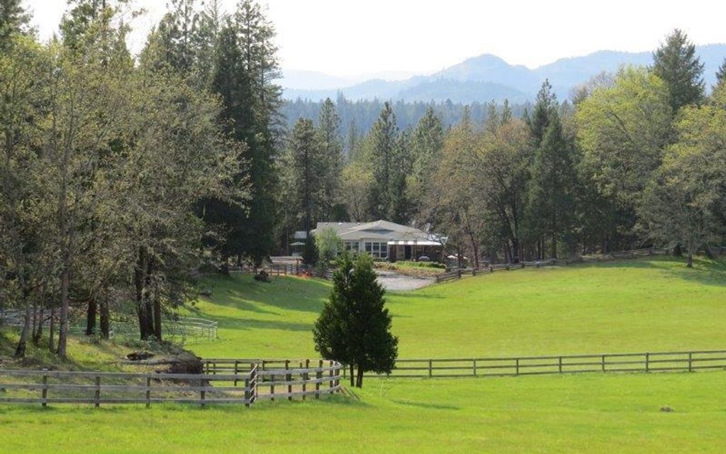 175.07 acres, Eagle Point, OR, Property ID 2035331 Land and Farm