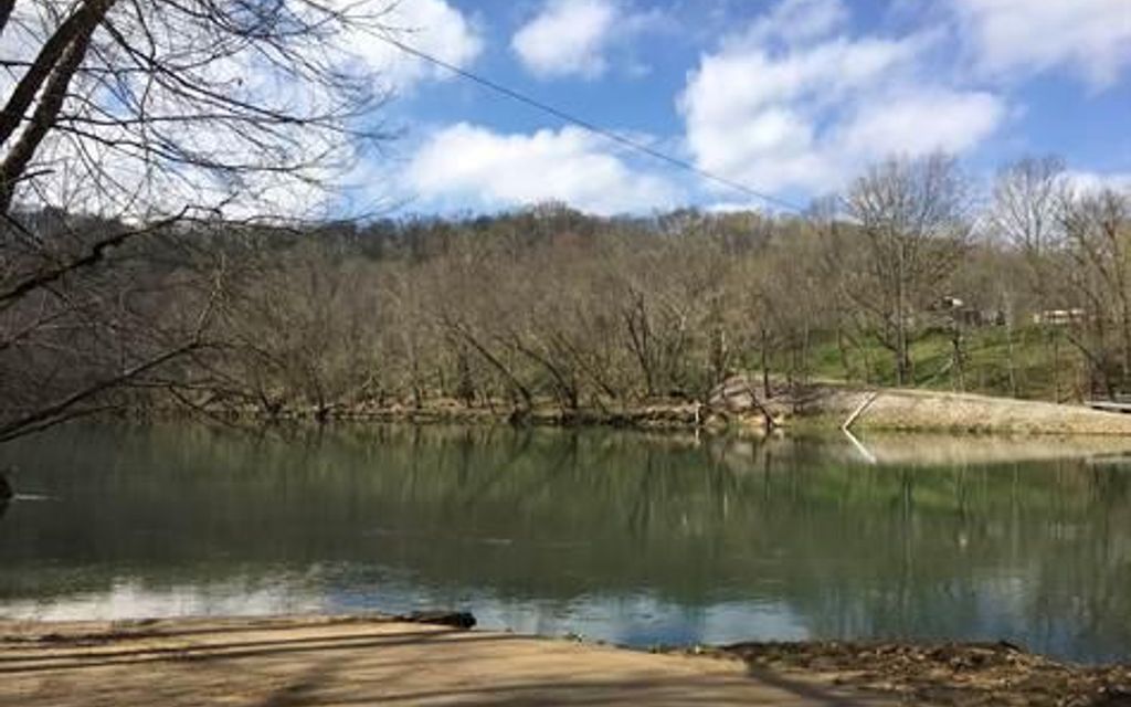 32 acres, Russell Springs, KY, Property ID 4555291 Land and Farm