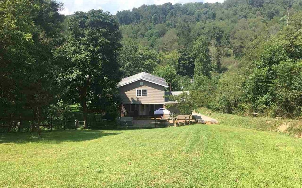 3.98 acres, Nutter Fort, WV, Property ID 8453338 Land and Farm