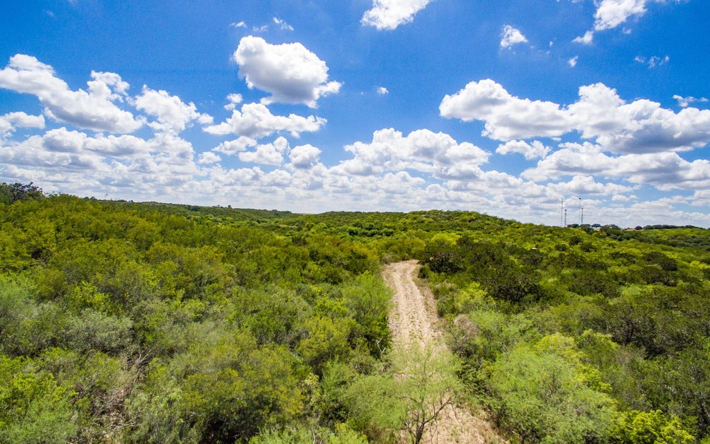 17 acres, Castroville, TX, Property ID 8471518 Land and Farm
