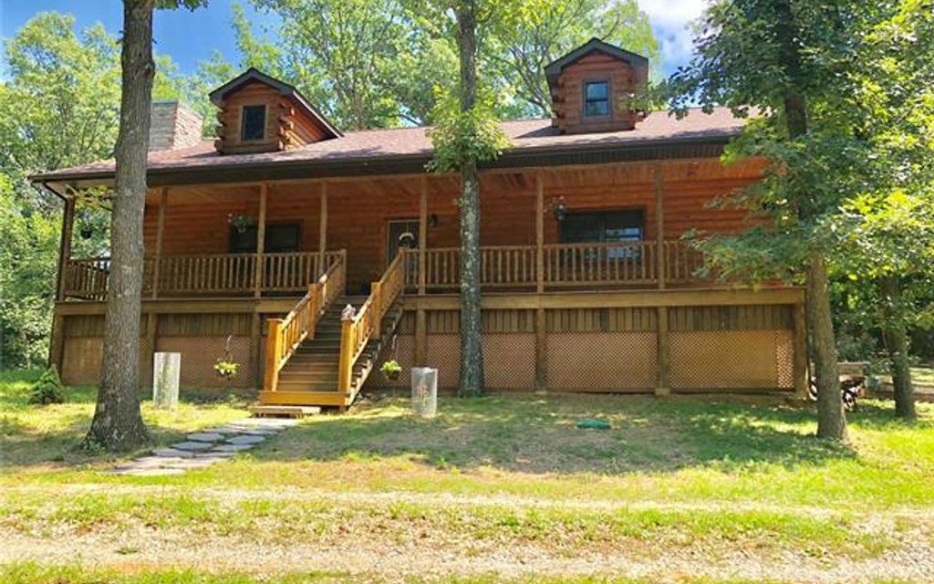 8.5 acres, Carlinville, IL, Property ID 9395423 Land and Farm