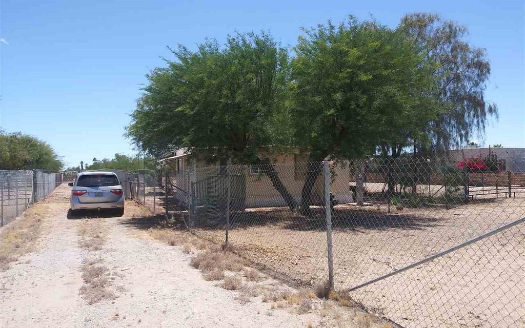 1.03 acres, Yuma, AZ, Property ID 9457995 Land and Farm
