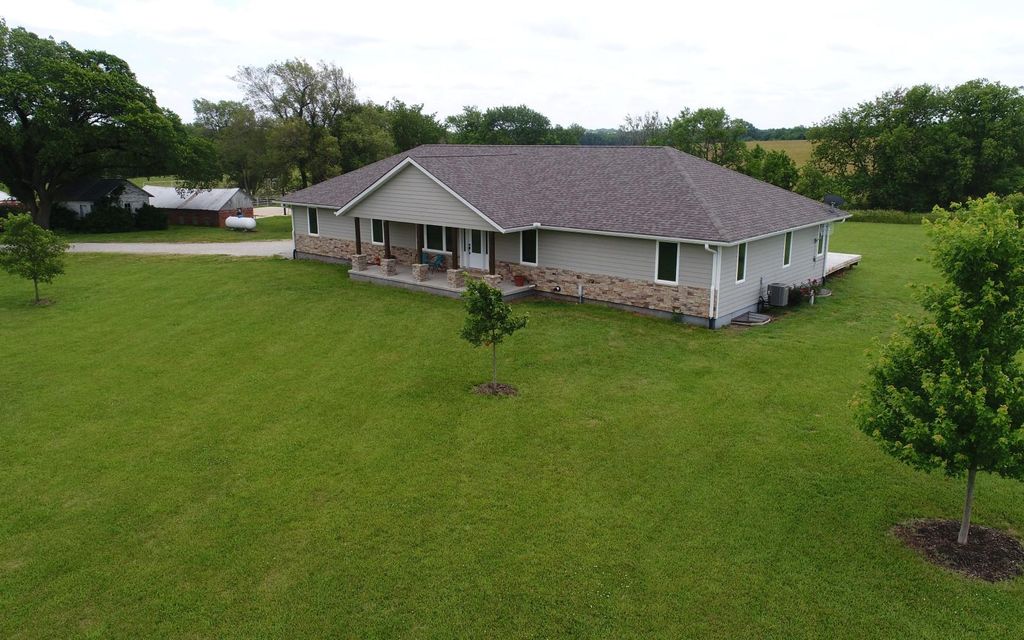 8 acres, Waverly, KS, Property ID 9560850 Land and Farm