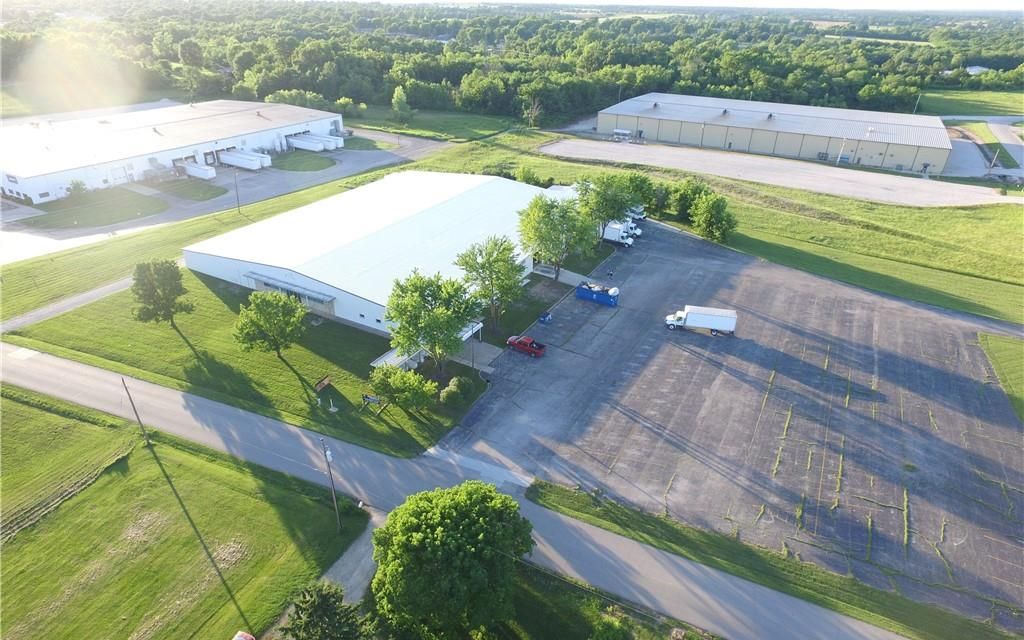 5 acres, Eldon, MO, Property ID 9573104 Land and Farm