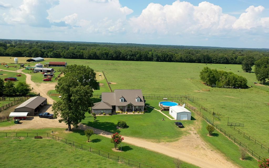 570 acres, Swink, OK, Property ID 9666506 Land and Farm