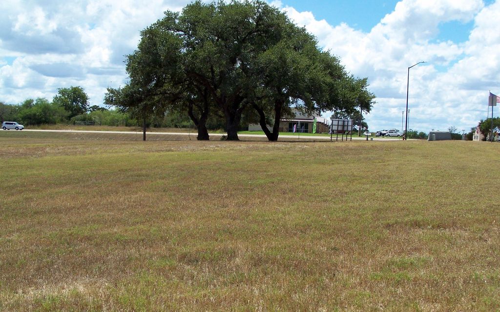 1.47 acres, Cuero, TX, Property ID 9829090 Land and Farm