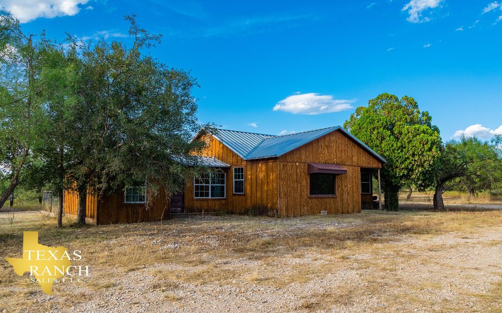 995 acres, Robert Lee, TX, Property ID 9866415 Land and Farm