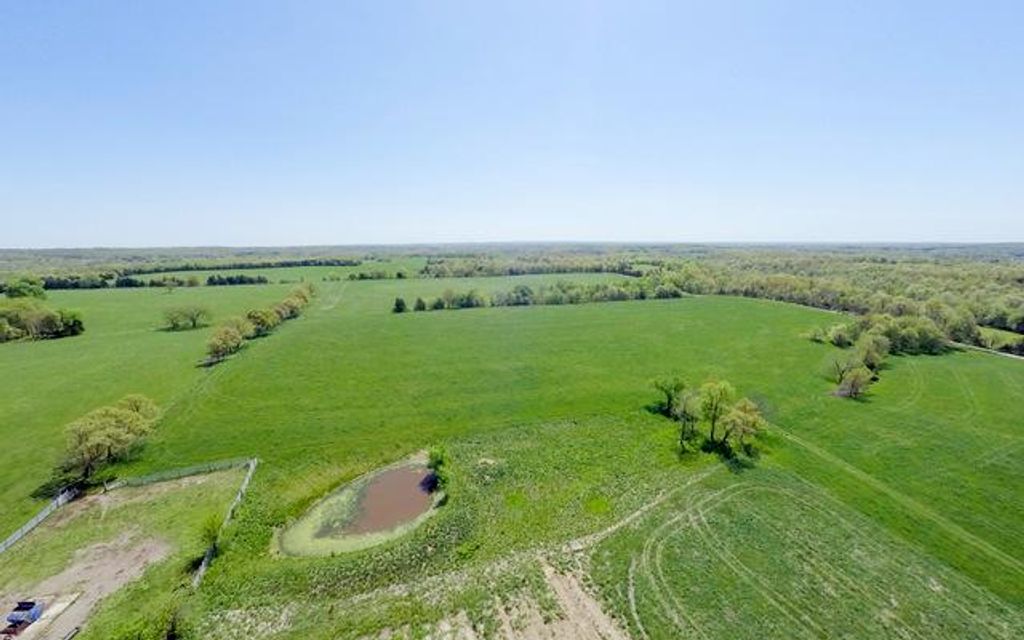 239 acres, Stoutland, MO, Property ID 7510716 Land and Farm