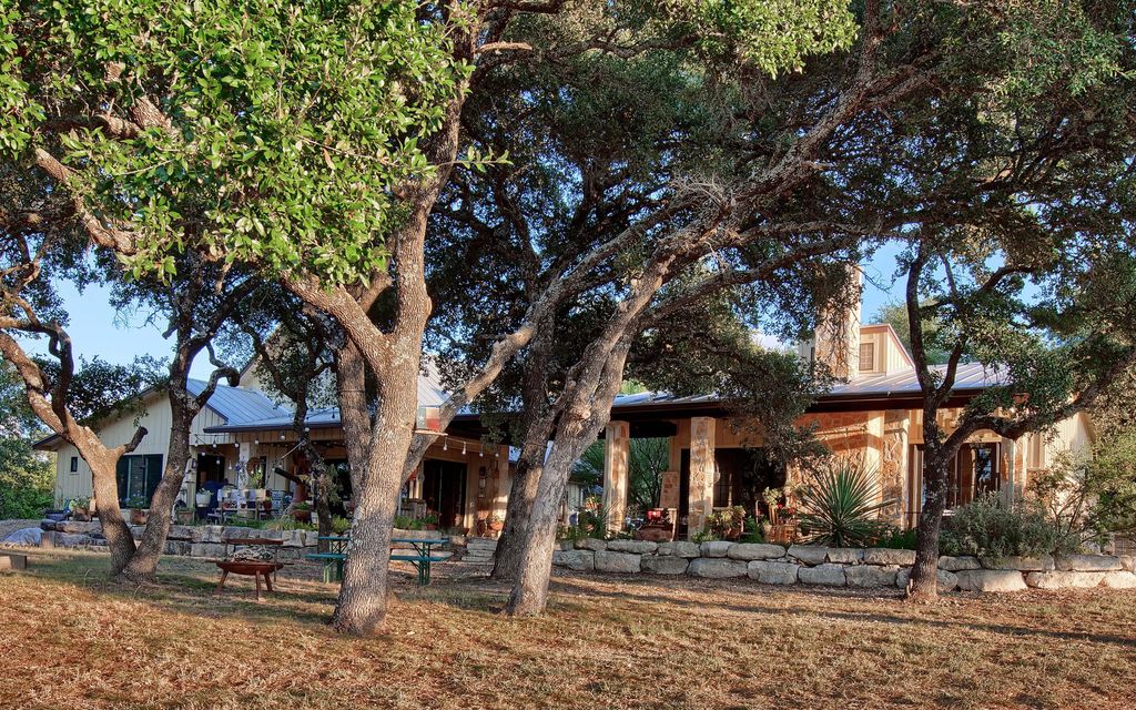 17.26 acres, Fredericksburg, TX, Property ID 9929350 Land and Farm