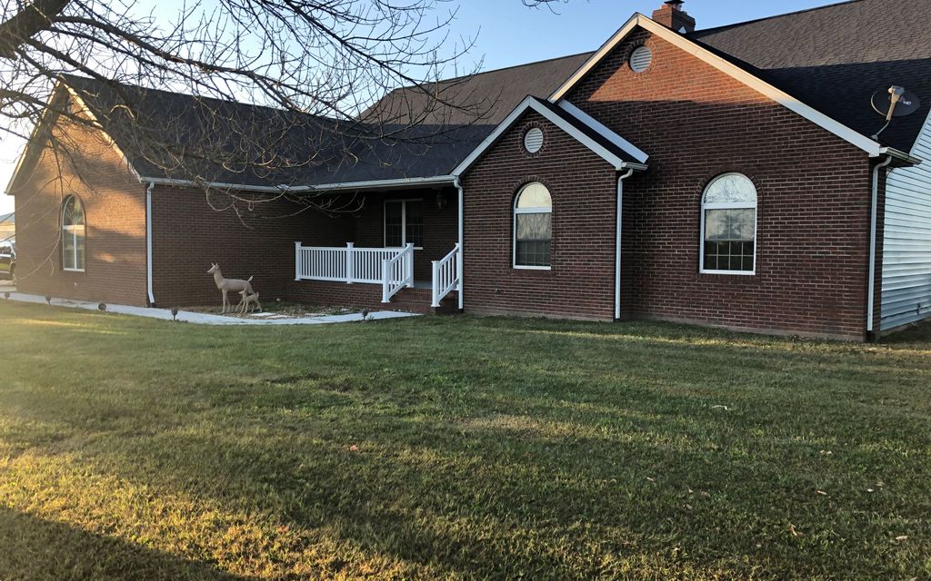 30 acres, Bunker Hill, IL, Property ID 9998249 Land and Farm