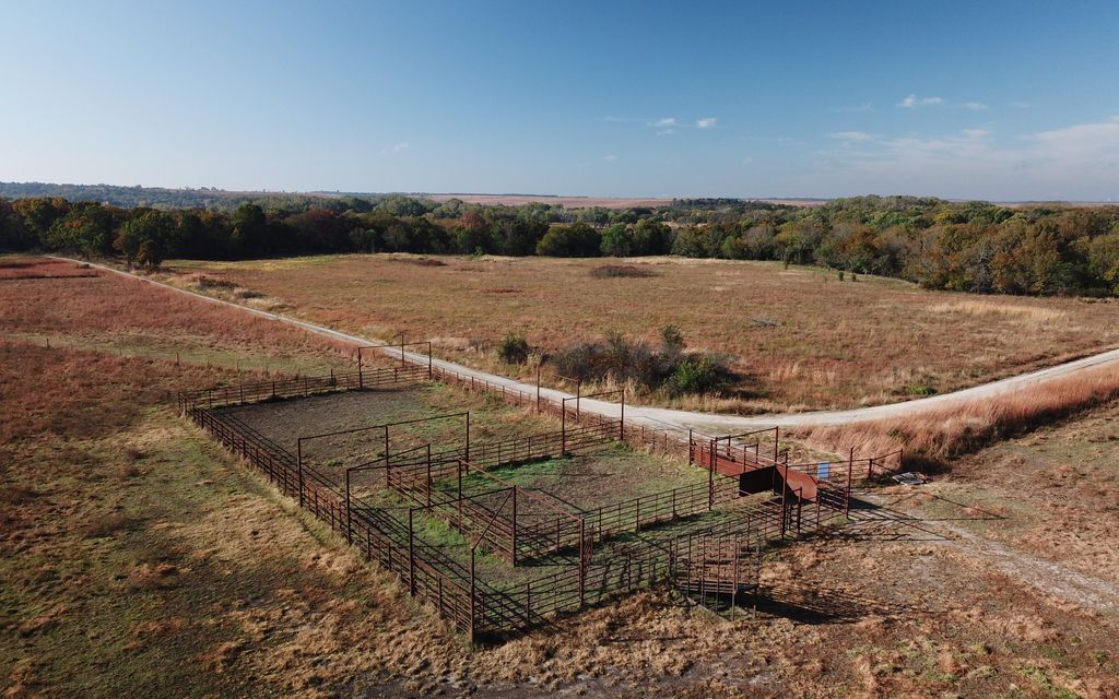 735 acres, Fall River, KS, Property ID 10039671 Land and Farm