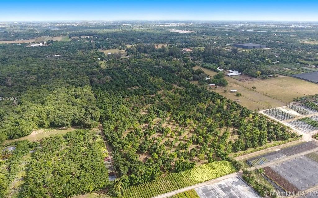 10 acres, Miami, FL, Property ID 10159869 Land and Farm