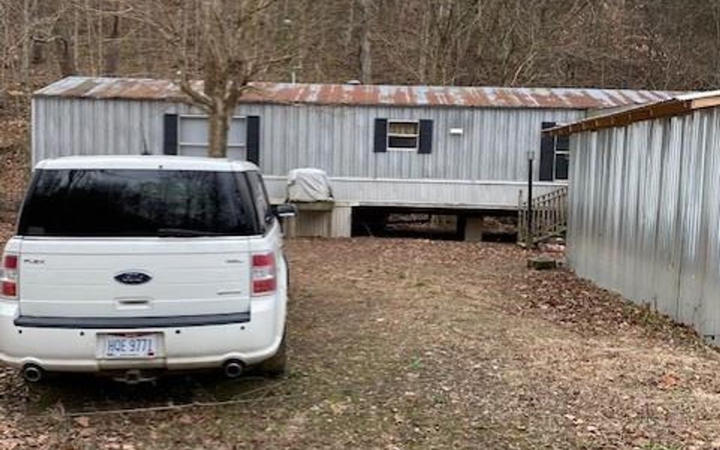 0.5 acres, Paintsville, KY, Property ID 10209372 Land and Farm