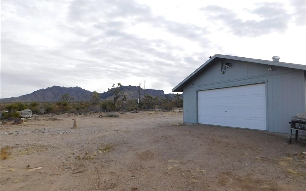 2.12 acres, Dolan Springs, AZ, Property ID 10226316 Land and Farm