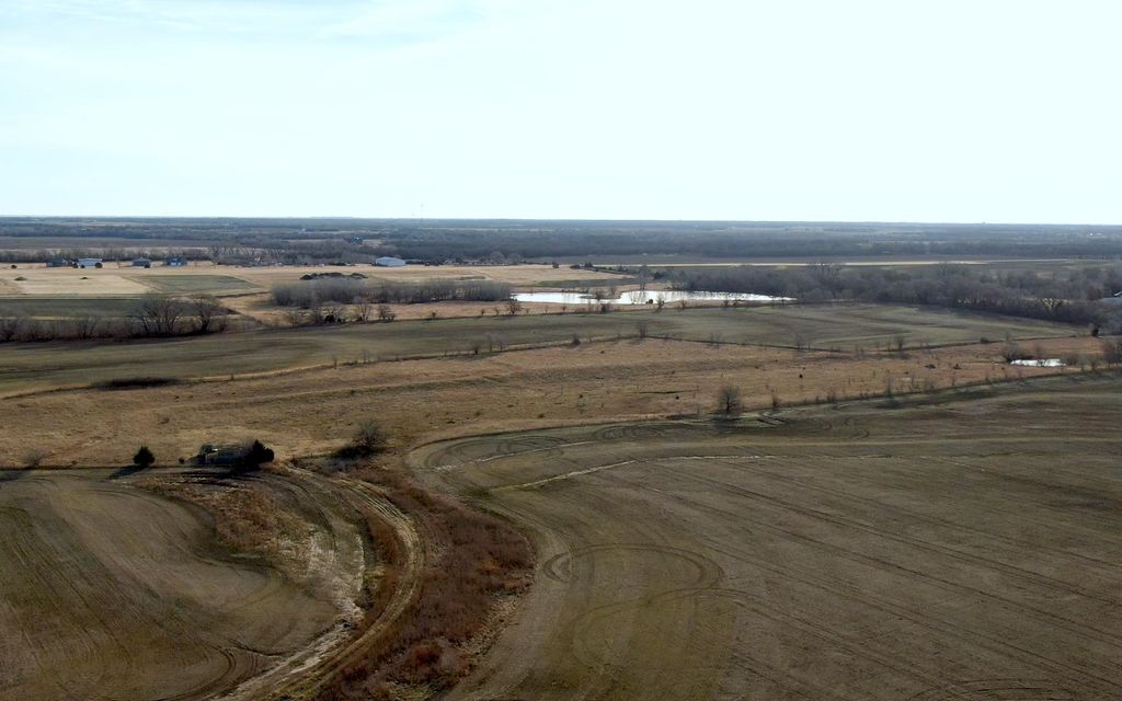 890 acres, Garden Plain, KS, Property ID 10238123 Land and Farm