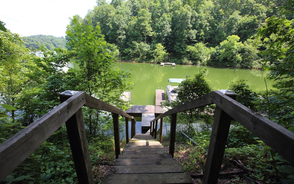 0.5 acres, Bee Spring, KY, Property ID 10273049 Land and Farm