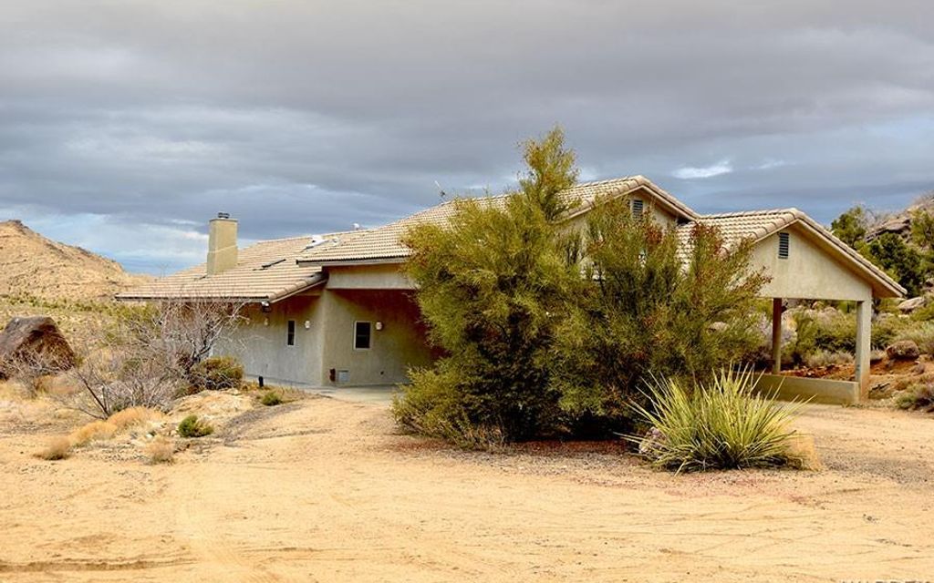 10.89 acres, Kingman, AZ, Property ID 10282067 Land and Farm