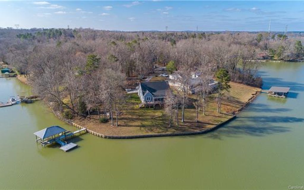 0.74 acres, Lake Wylie, SC, Property ID 10291987 Land and Farm
