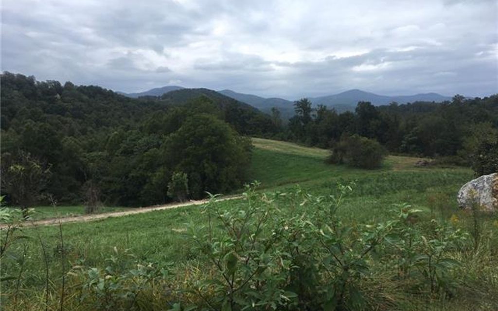 7.61 acres, Hendersonville, NC, Property ID 9996596 Land and Farm