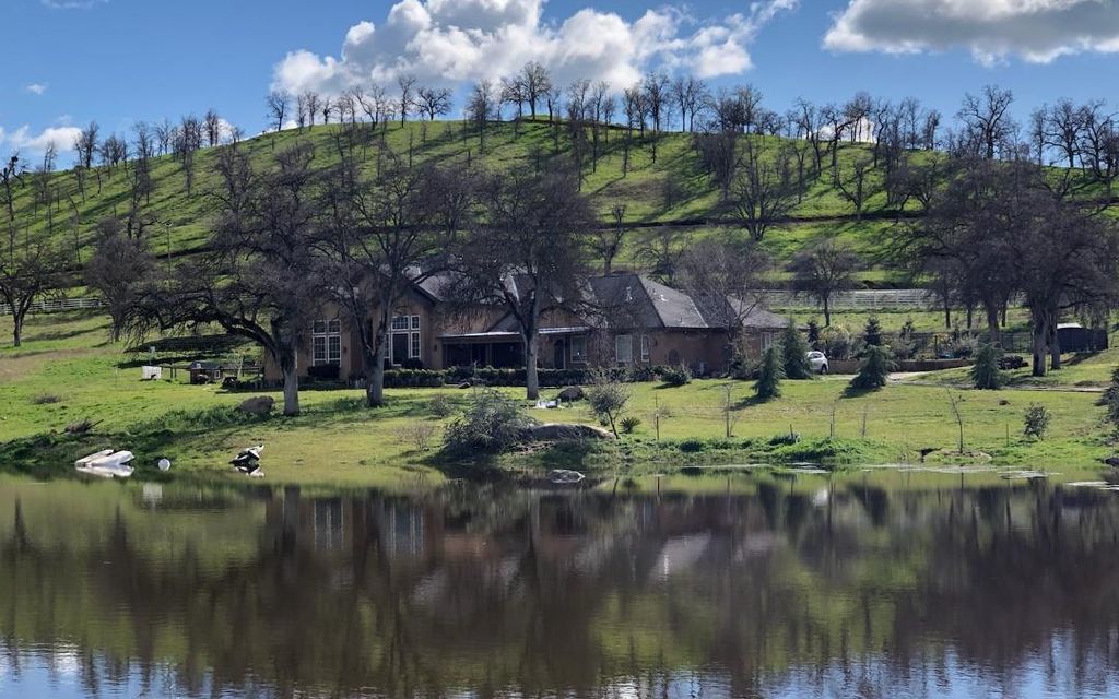 2.53 acres, Prather, CA, Property ID 10319540 Land and Farm