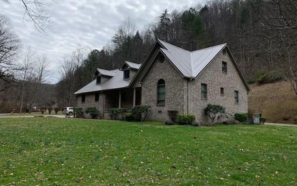 42.5 acres, Dorton, KY, Property ID 10344756 Land and Farm