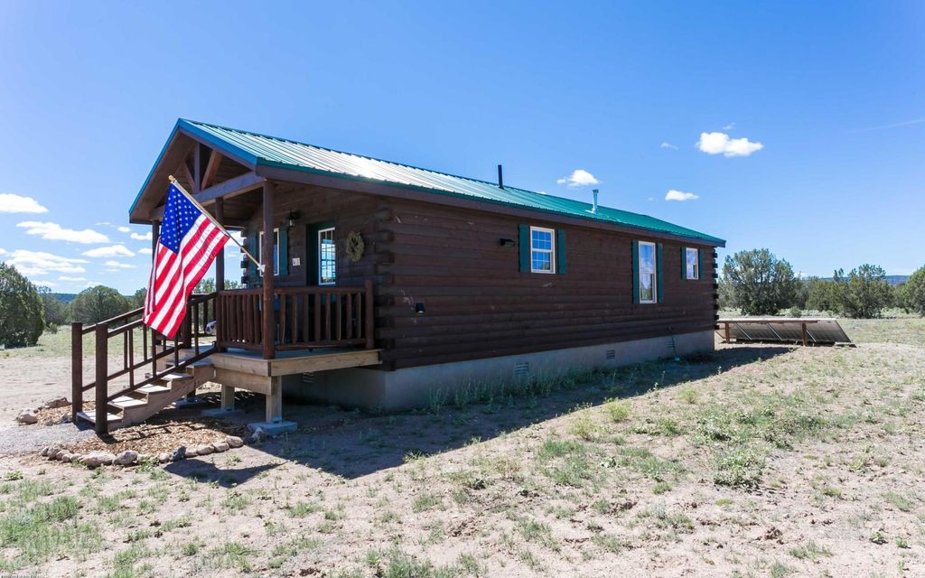 40 acres, Ash Fork, AZ, Property ID 10383045 Land and Farm