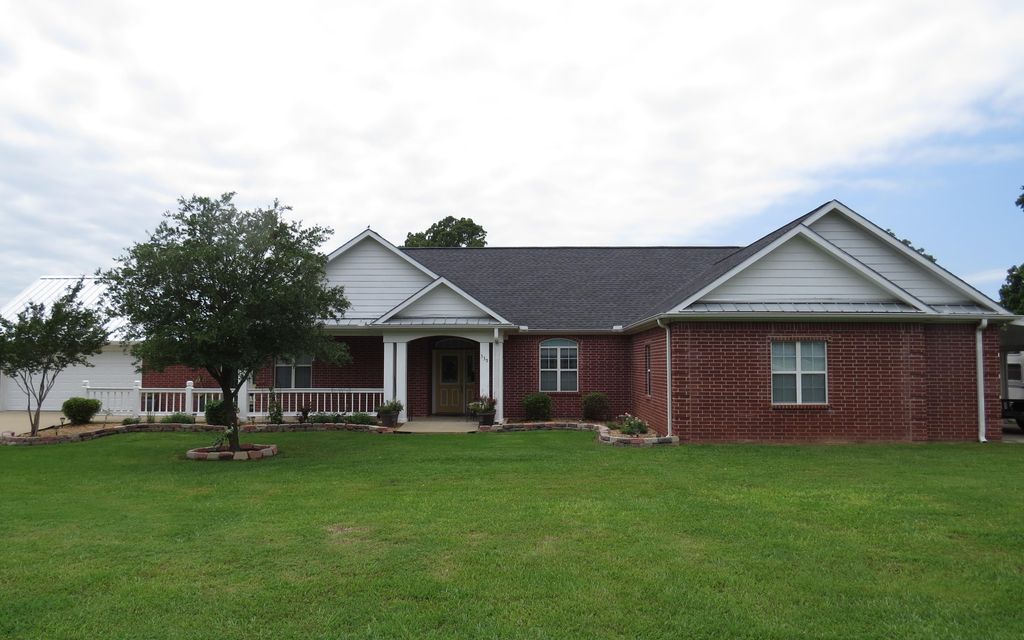 12.67 acres, Fairfield, TX, Property ID 10383765 Land and Farm