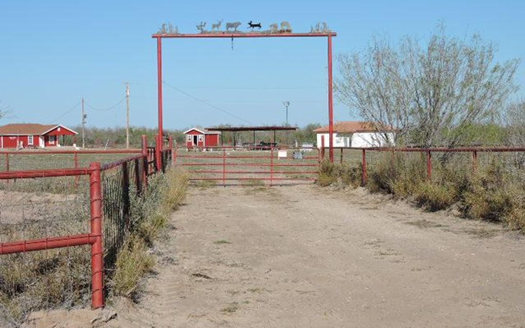 225.5 acres, Laredo, TX, Property ID 10392619 Land and Farm