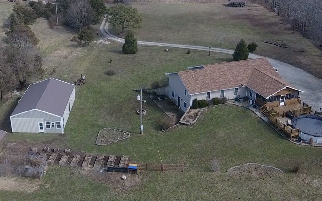 27 acres, Willow Springs, MO, Property ID 10395370 Land and Farm