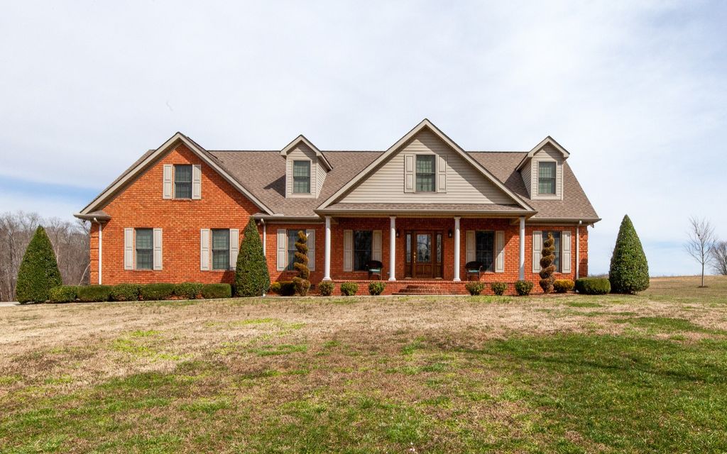 5.65 acres, Smithville, TN, Property ID 10417376 Land and Farm