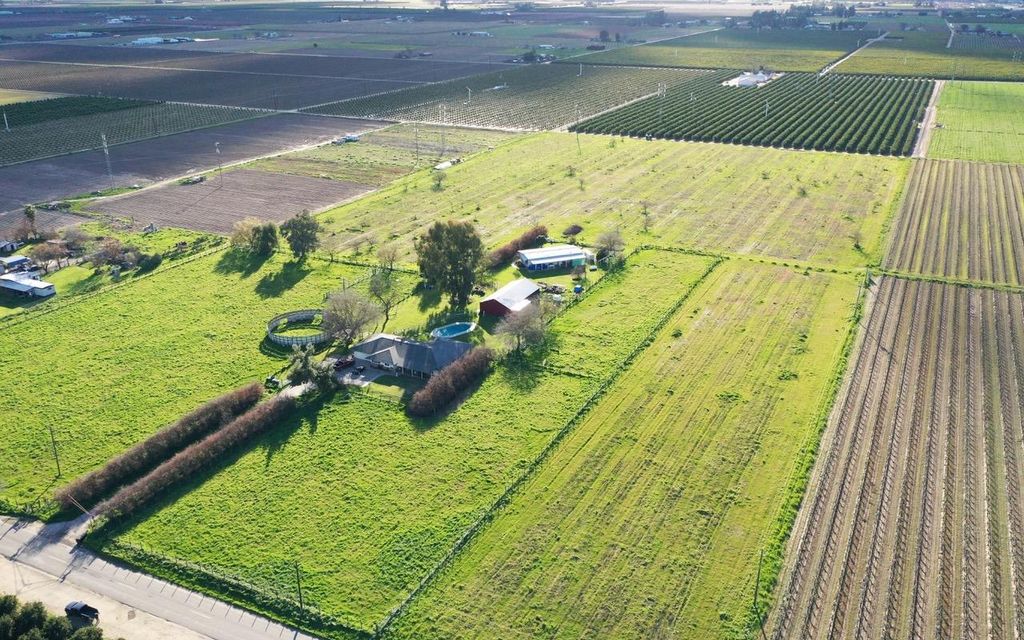 20 acres, Sanger, CA, Property ID 10418081 Land and Farm