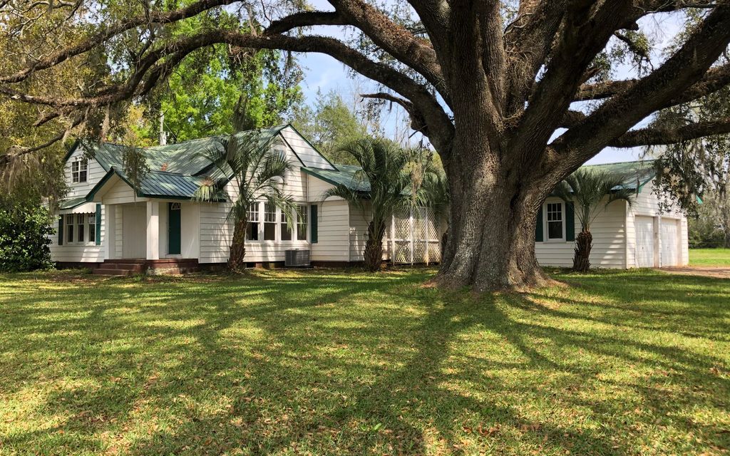 0.85 acres, Campbellton, FL, Property ID 10439476 Land and Farm