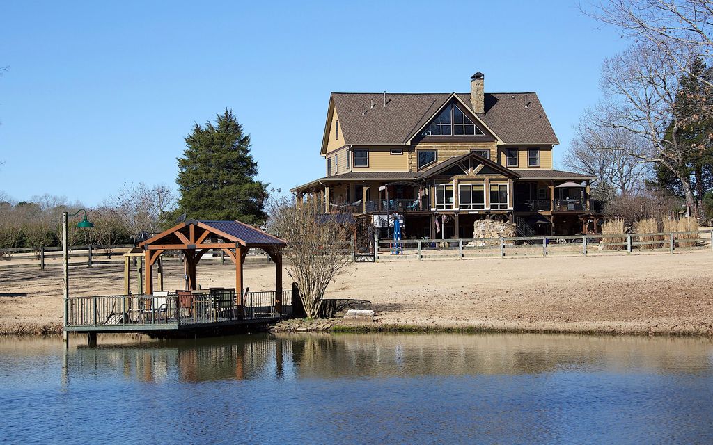 57 acres, Hickory Valley, TN, Property ID 10452587 Land and Farm