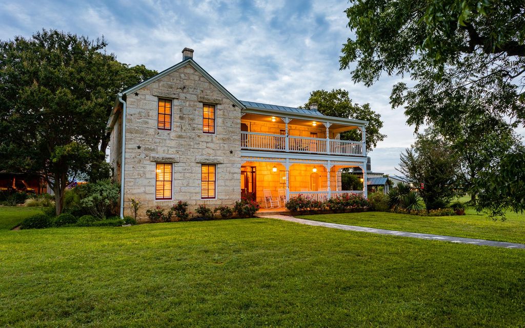 52 Acres Fredericksburg Tx Property Id 9136140 Land And Farm