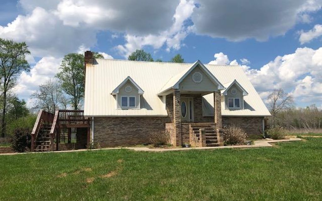 10.6 acres, McMinnville, TN, Property ID 10516596 Land and Farm