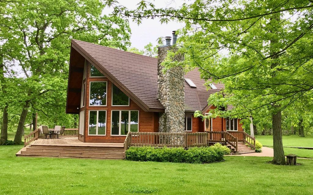 4.05 acres, Waverly, IL, Property ID 10608693 Land and Farm