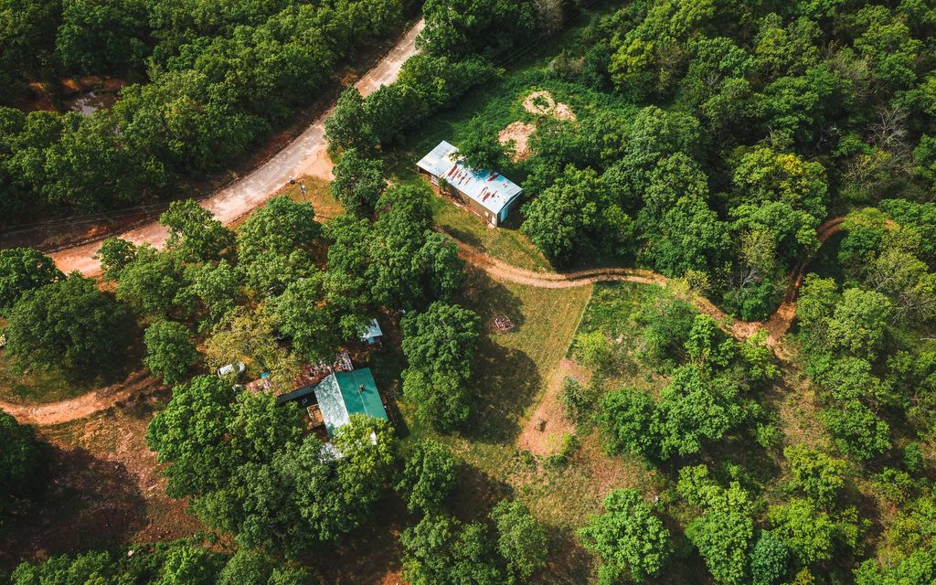 240 acres, Macks Creek, MO, Property ID 10630171 Land and Farm