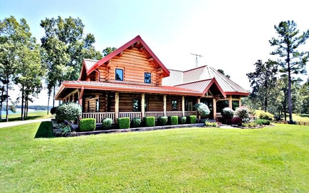 230 acres, Huntingdon, TN, Property ID 11776544 Land and Farm