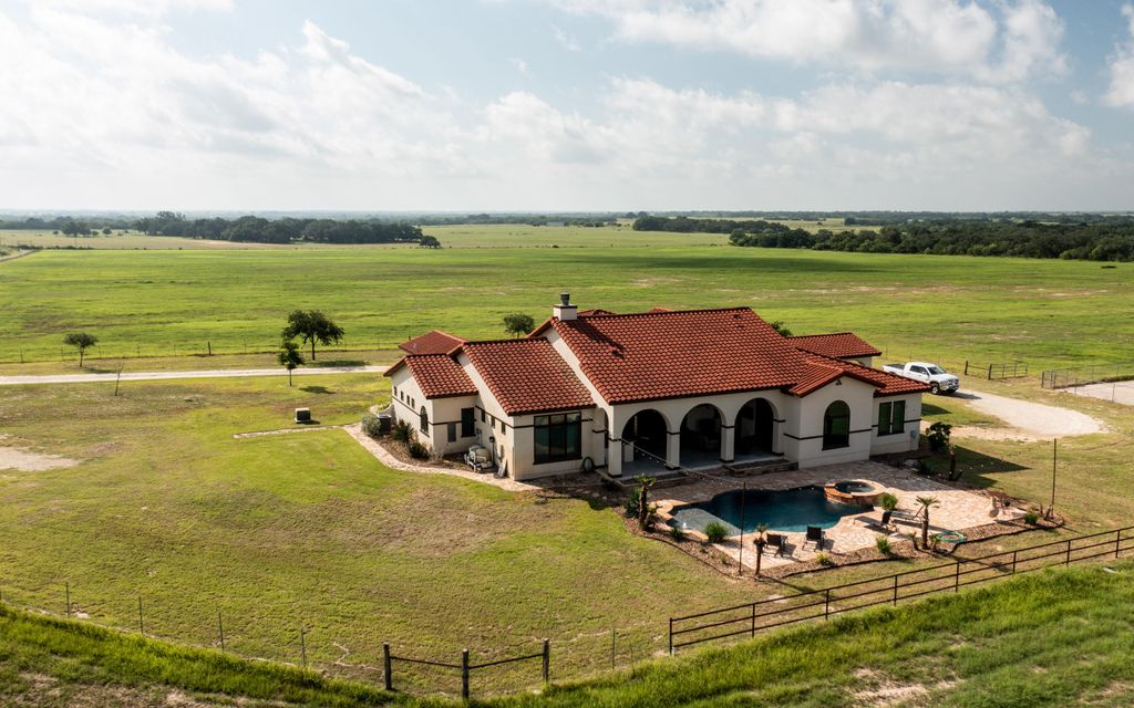 70 acres, Poteet, TX, Property ID 13845669 Land and Farm