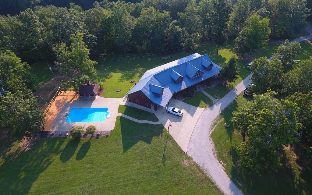 8 acres, Argillite, KY, Property ID 14653315 Land and Farm